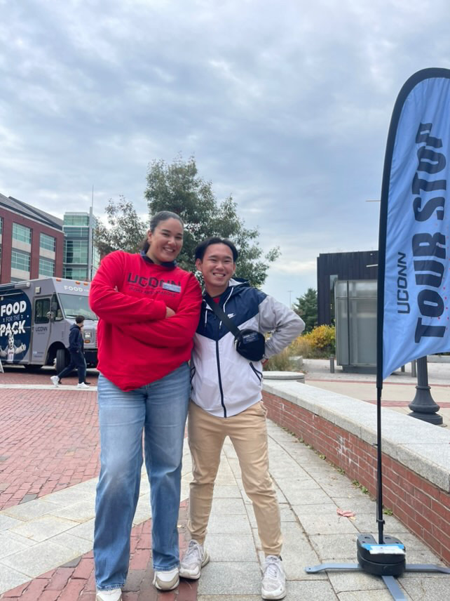 campus tour ambassadors